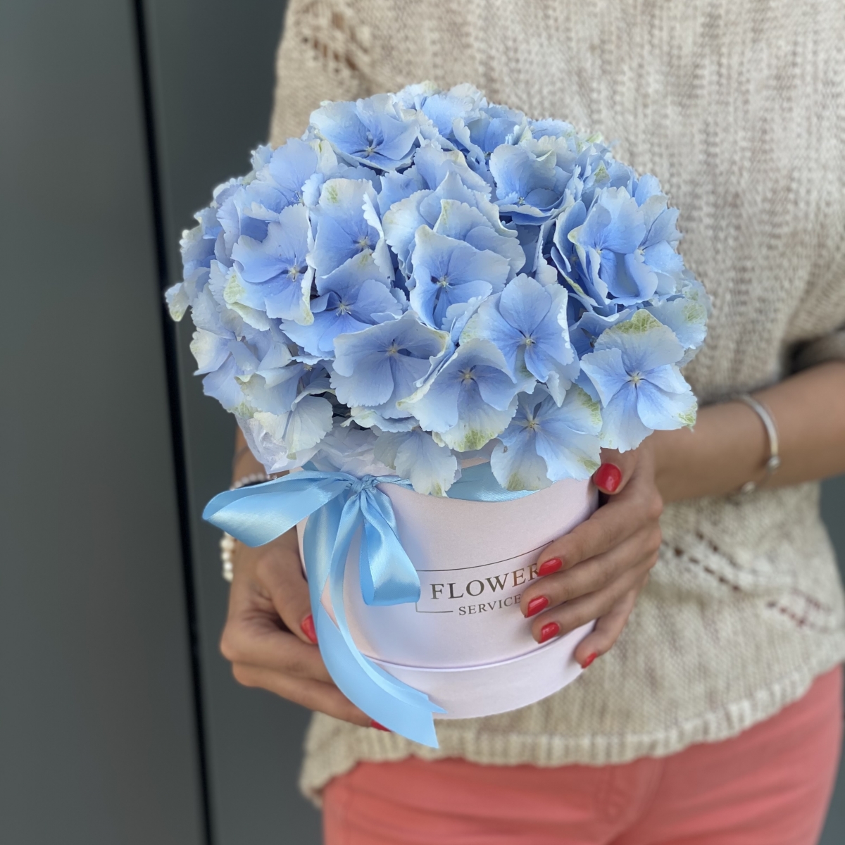 Коробка Лазурь с голубой гортензией