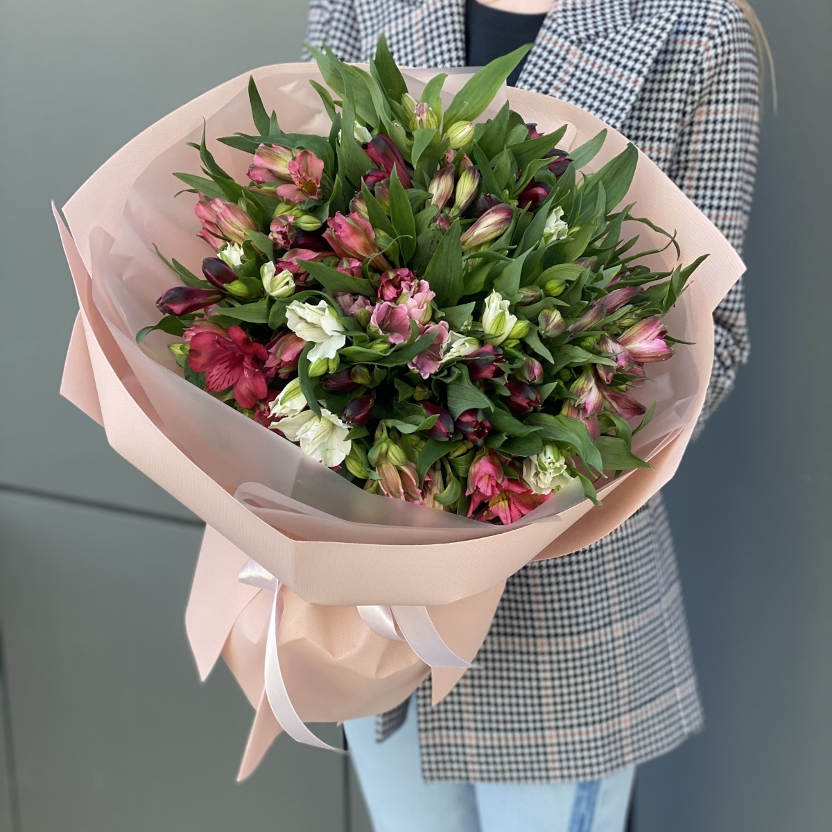 Букет Созвездие из 25 альстромерий