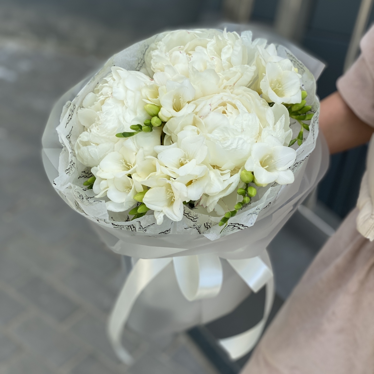 Букет Никки из 3 фиолетовых гортензий