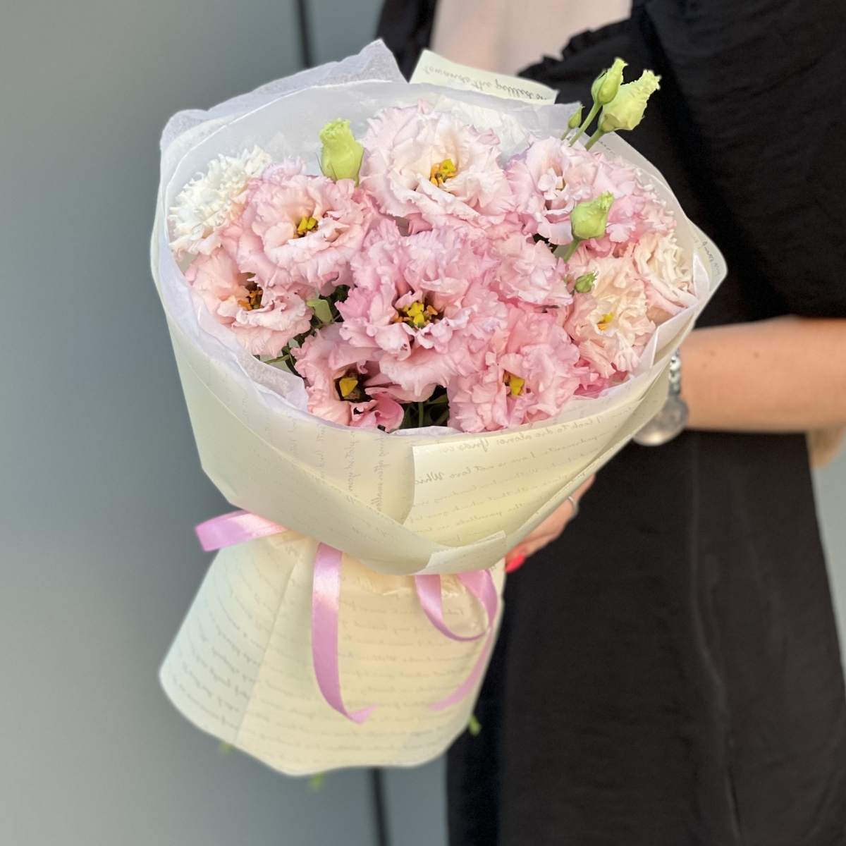 Букет Алиса из 5 веток кружевной нежной розовой эустомы