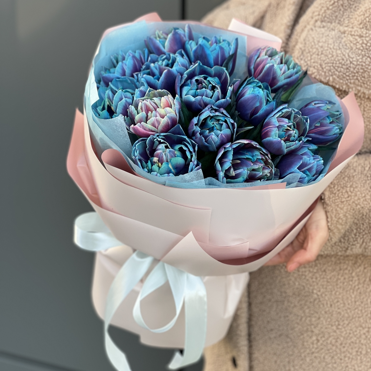 Букет Bubble Vip из 15 тюльпанов