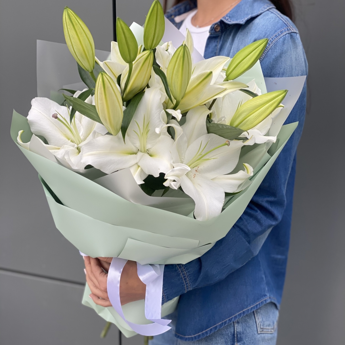 Букет Мальвина из гортензии, роз, лилии и диантуса