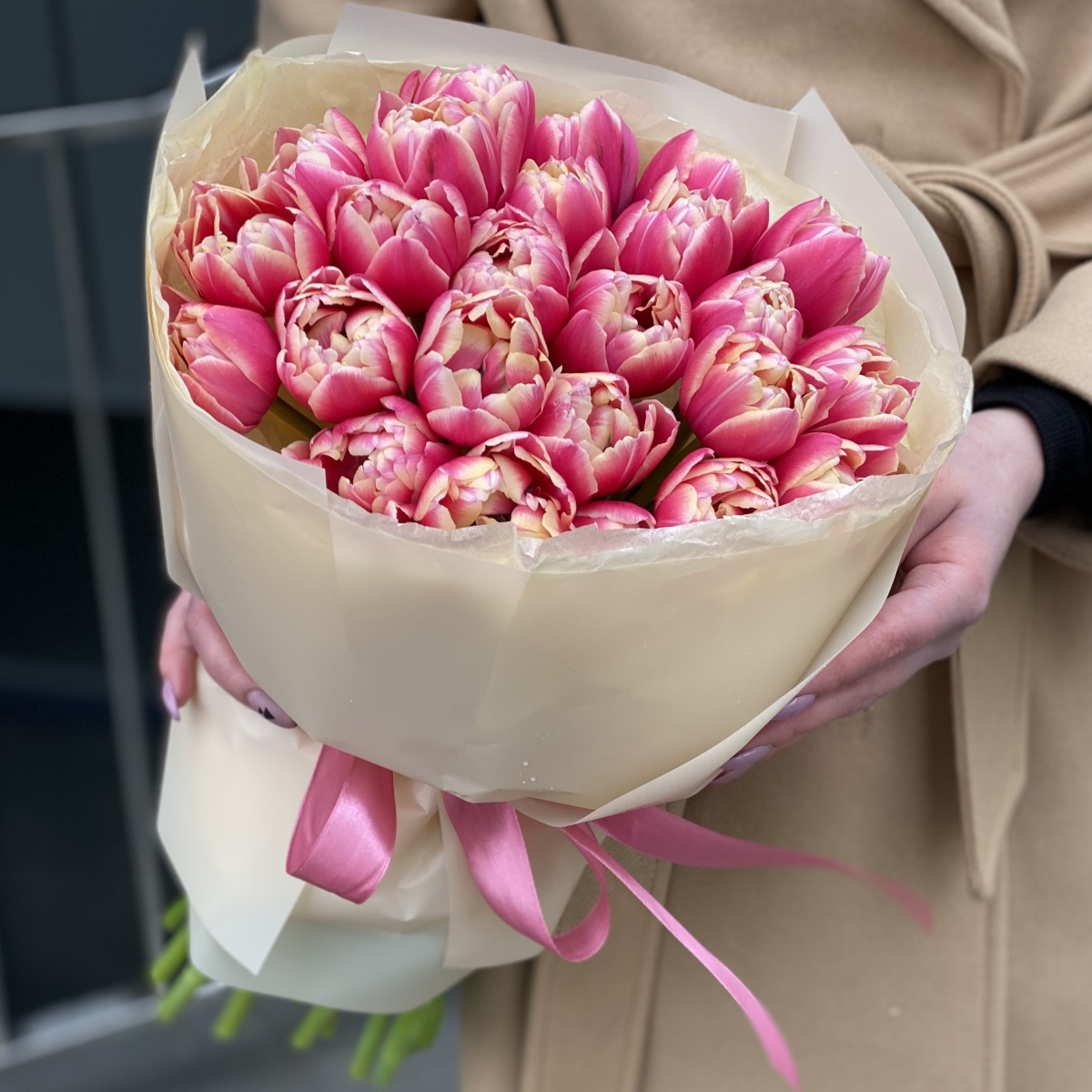 Букет Сладкий из 25 тюльпанов сорта колумбус