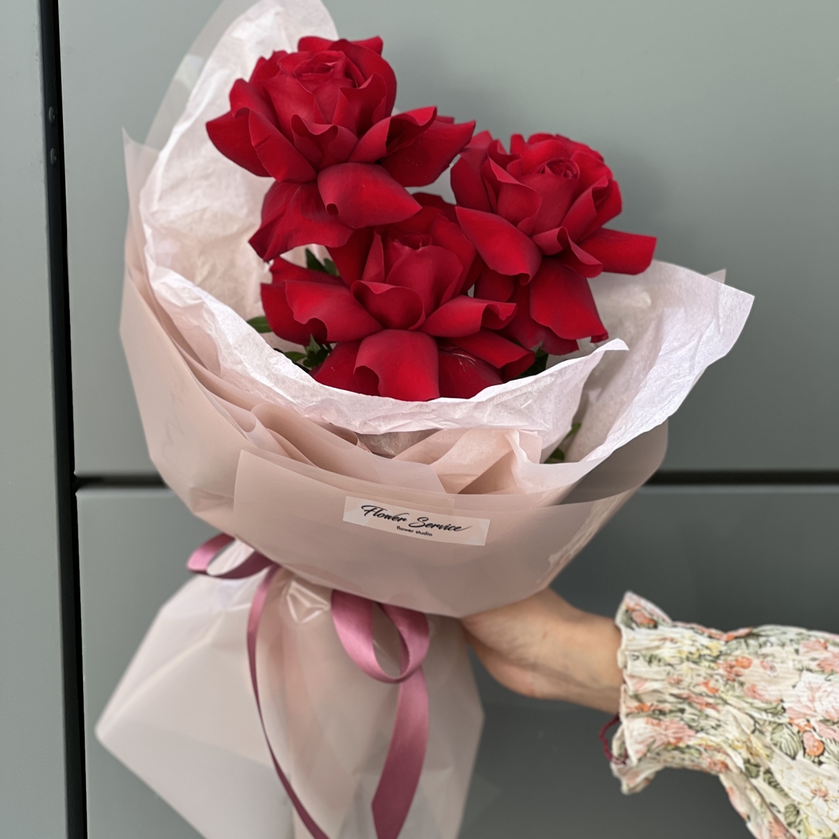 Букет Красный бархат из 3 красных роз