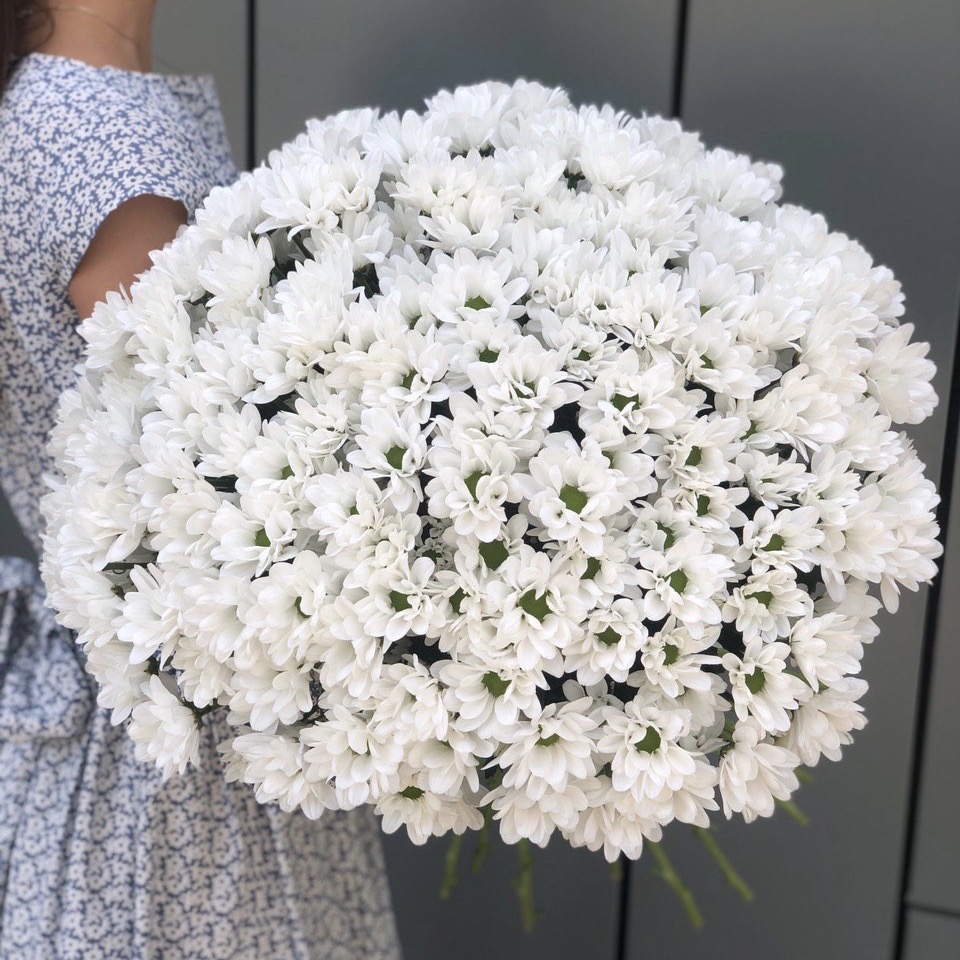 Букет Воздушное облако из белой ромашковой хризантемы