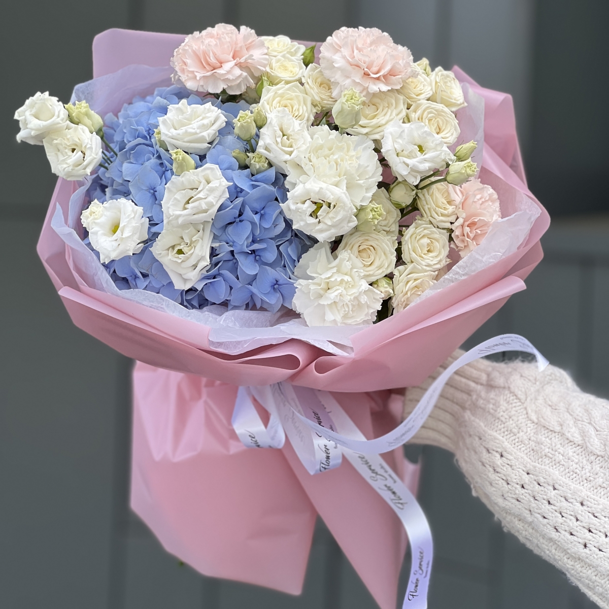 Букет Дейли из гортензии, диантуса , эустомы и кустовой розы