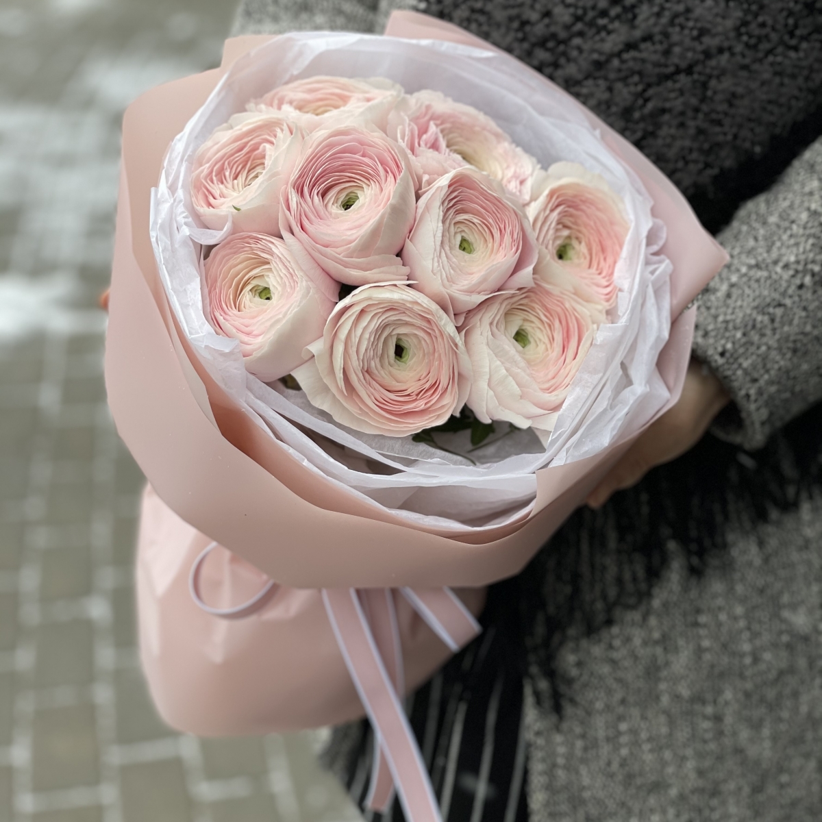 Букет Розе из гербер, нарцисов, тюльпанов, маттиолы и роз