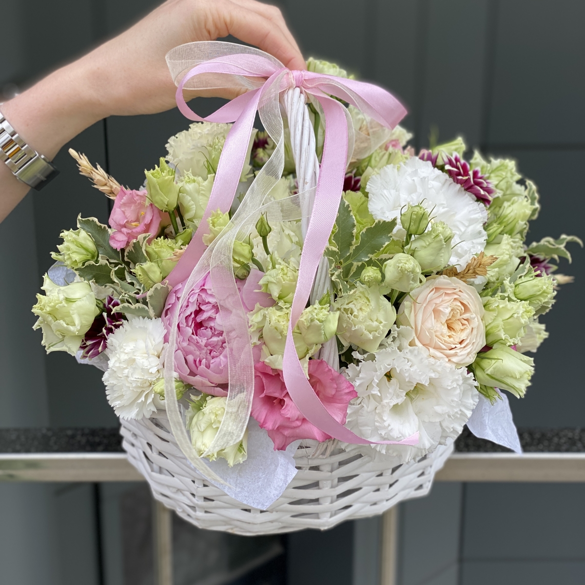 Корзина с цветами