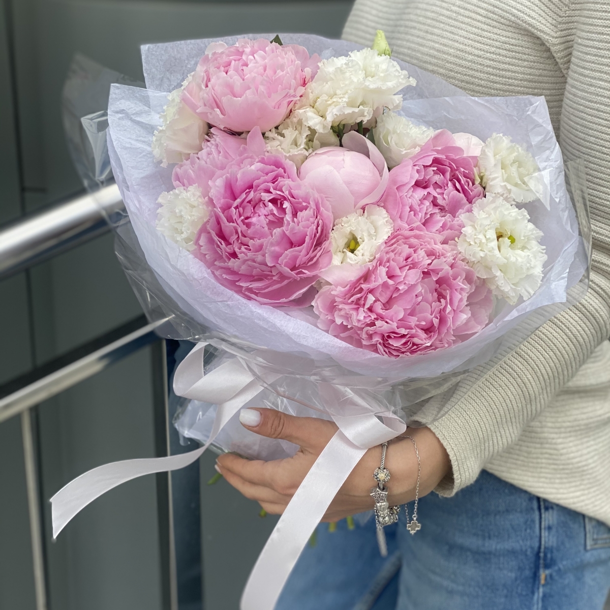 Букет Маршмеллоу Стандарт из пионов и эустомы