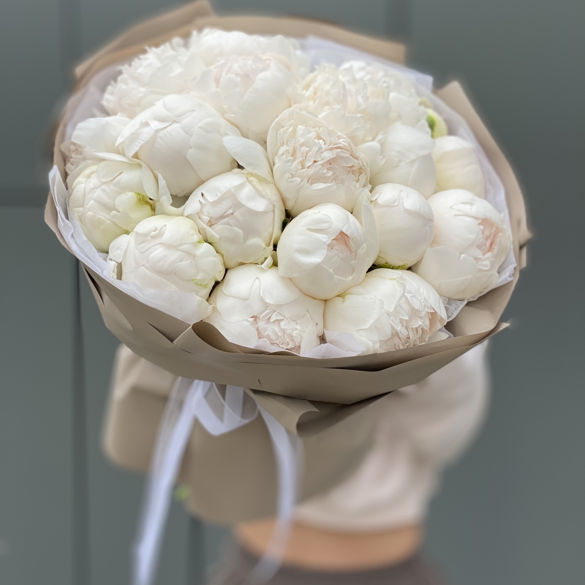 Букет Белое лето из 19 пионов