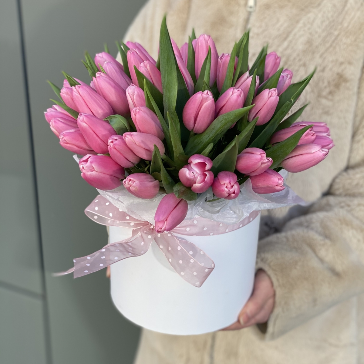 Коробка Хлоя из розовых тюльпанов