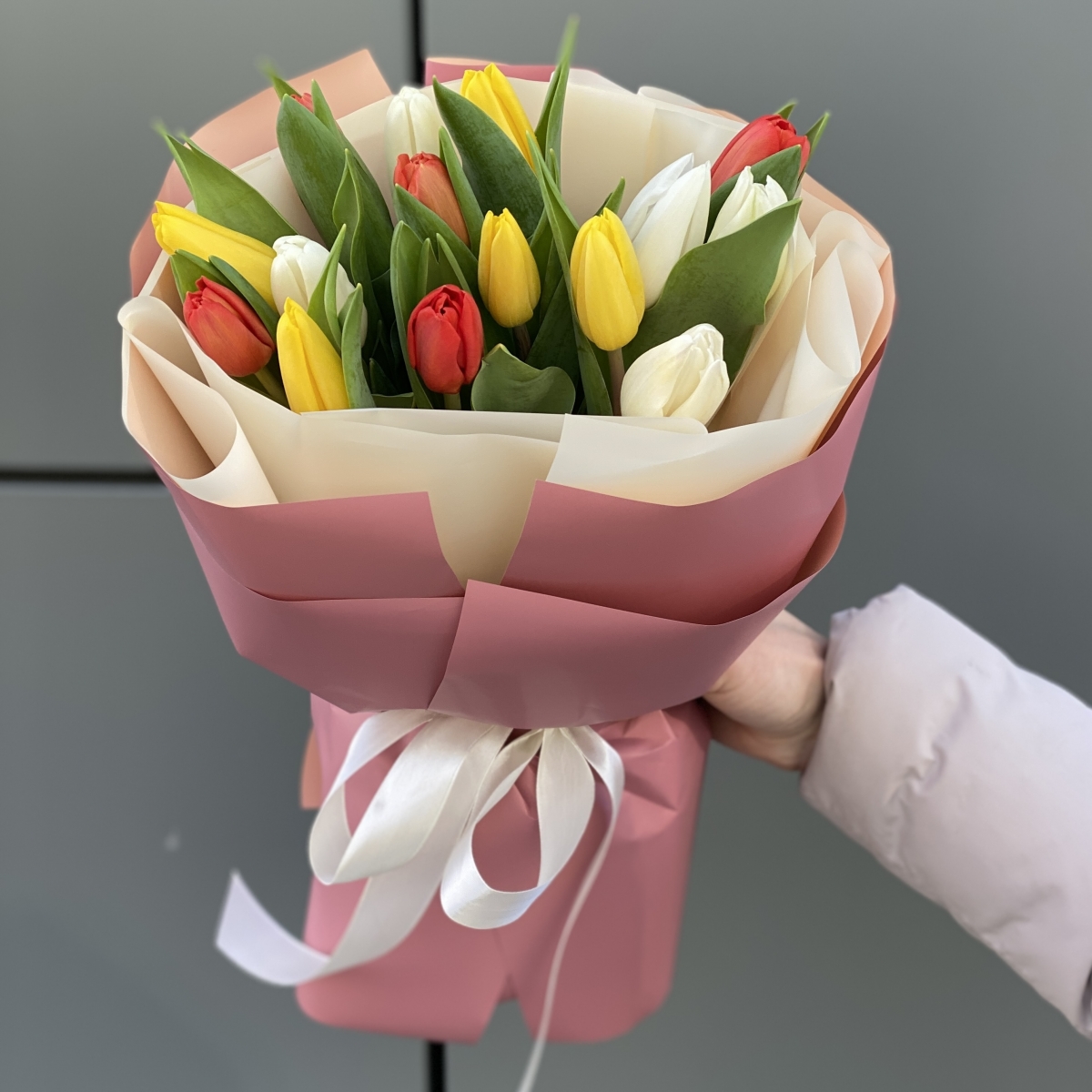 Букет Фломастеры из 15 тюльпанов микс