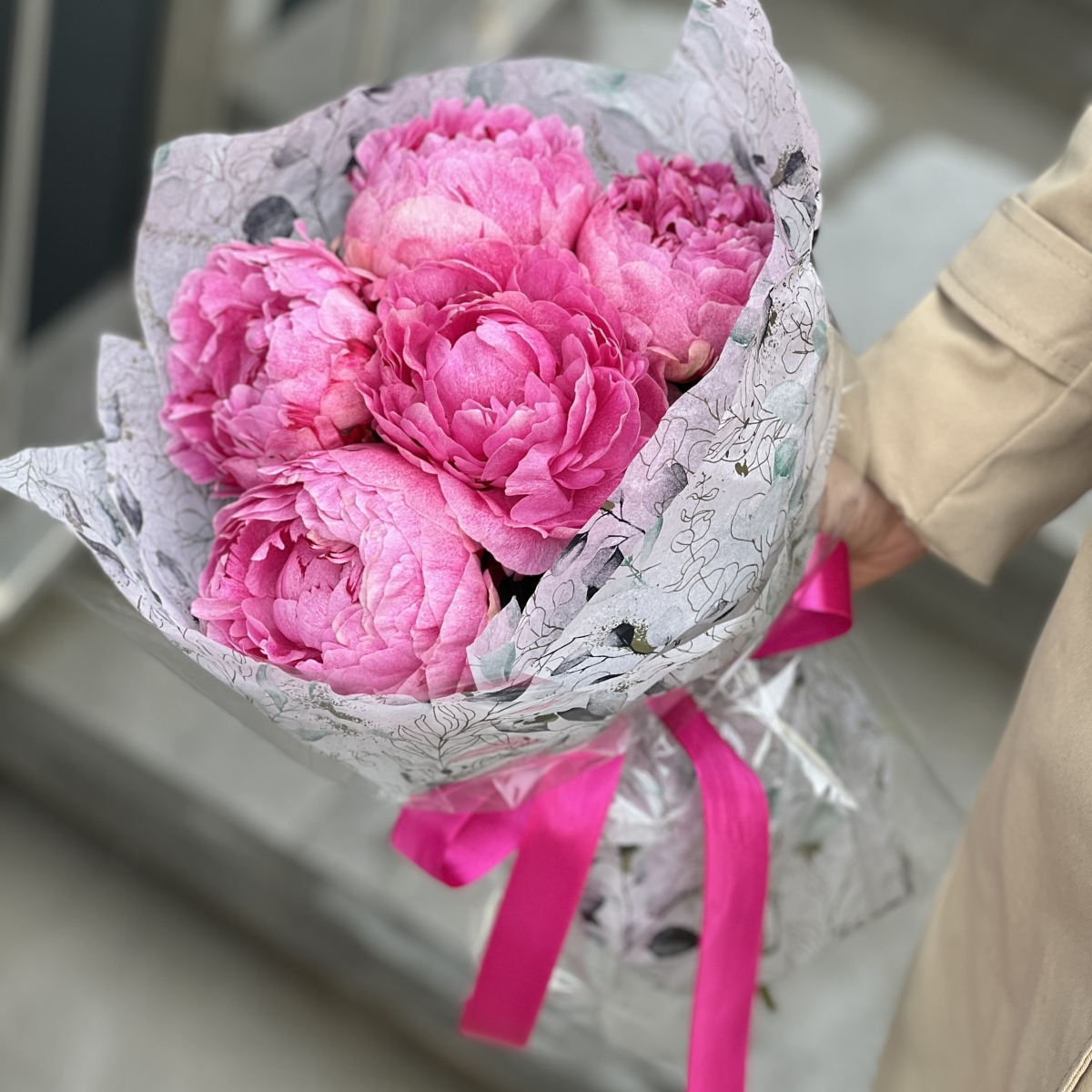 Букет Малиновое Лето из 5 пионов