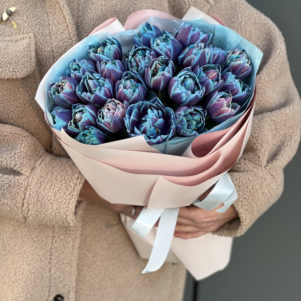 Букет Bubble Vip из 25 тюльпанов