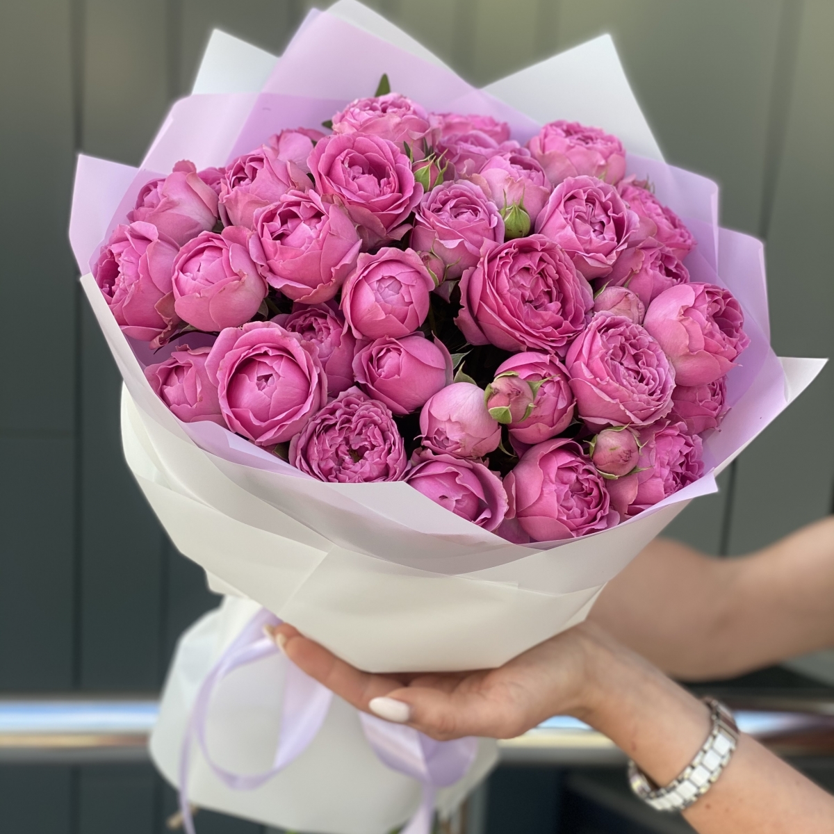 Букет Розовые сладости из 9 веток пионовидных роз