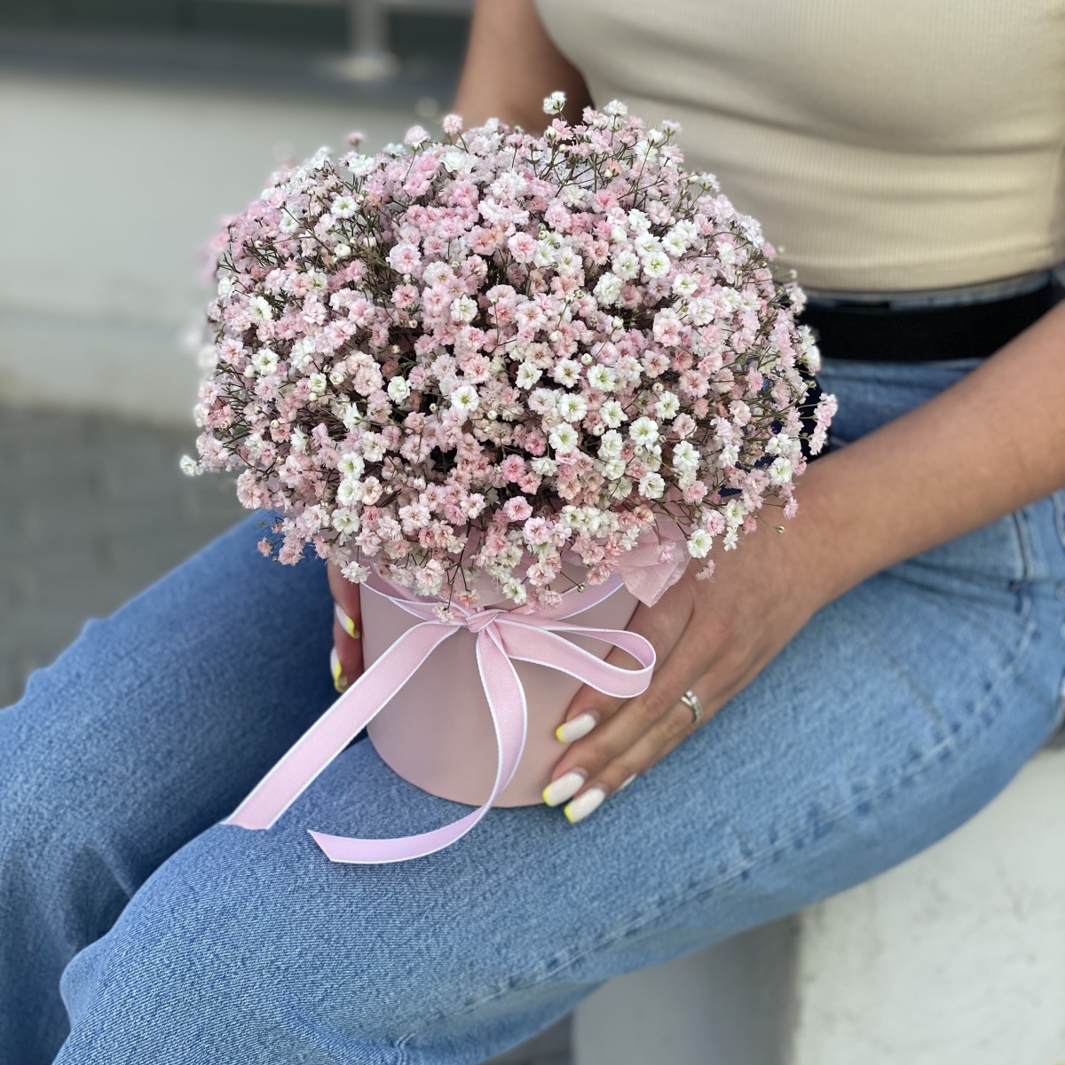 Коробочка Роше из нежно розовой гипсофилы