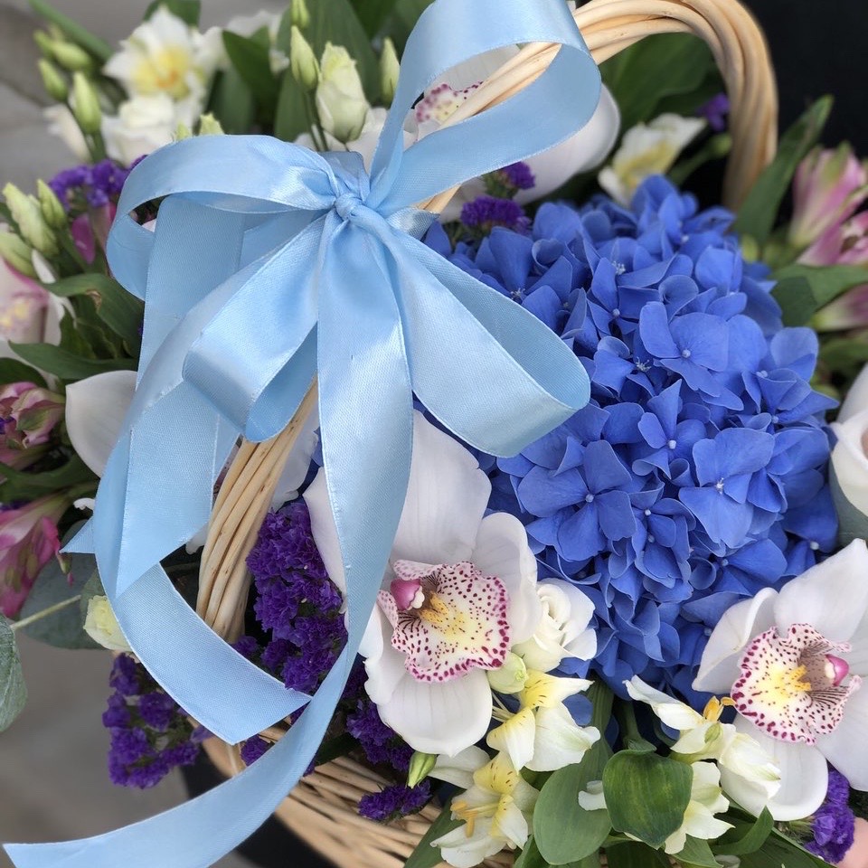 Коробка Хлоя из розовых тюльпанов