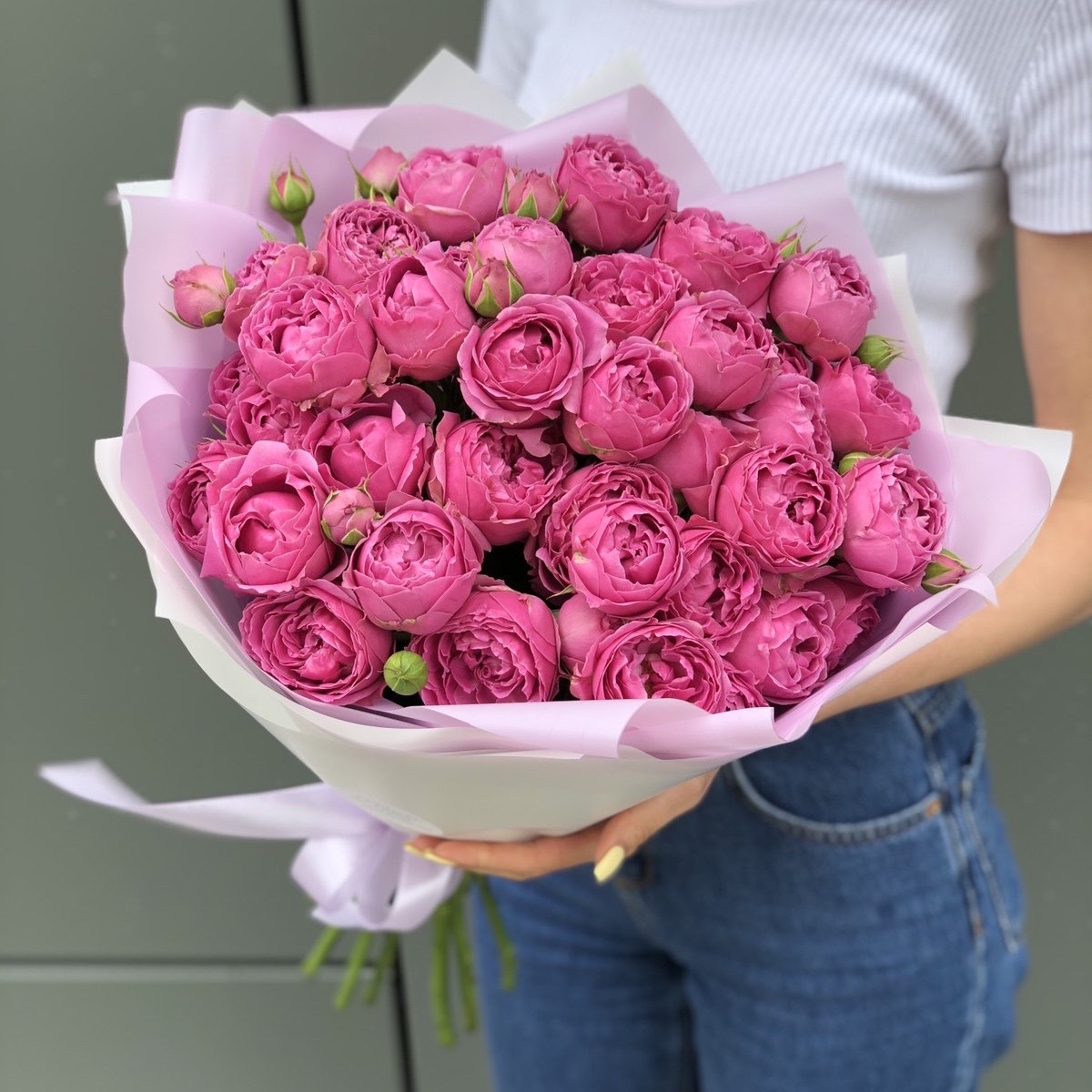 Букет Розовые сладости из 11 веток пионовидных роз