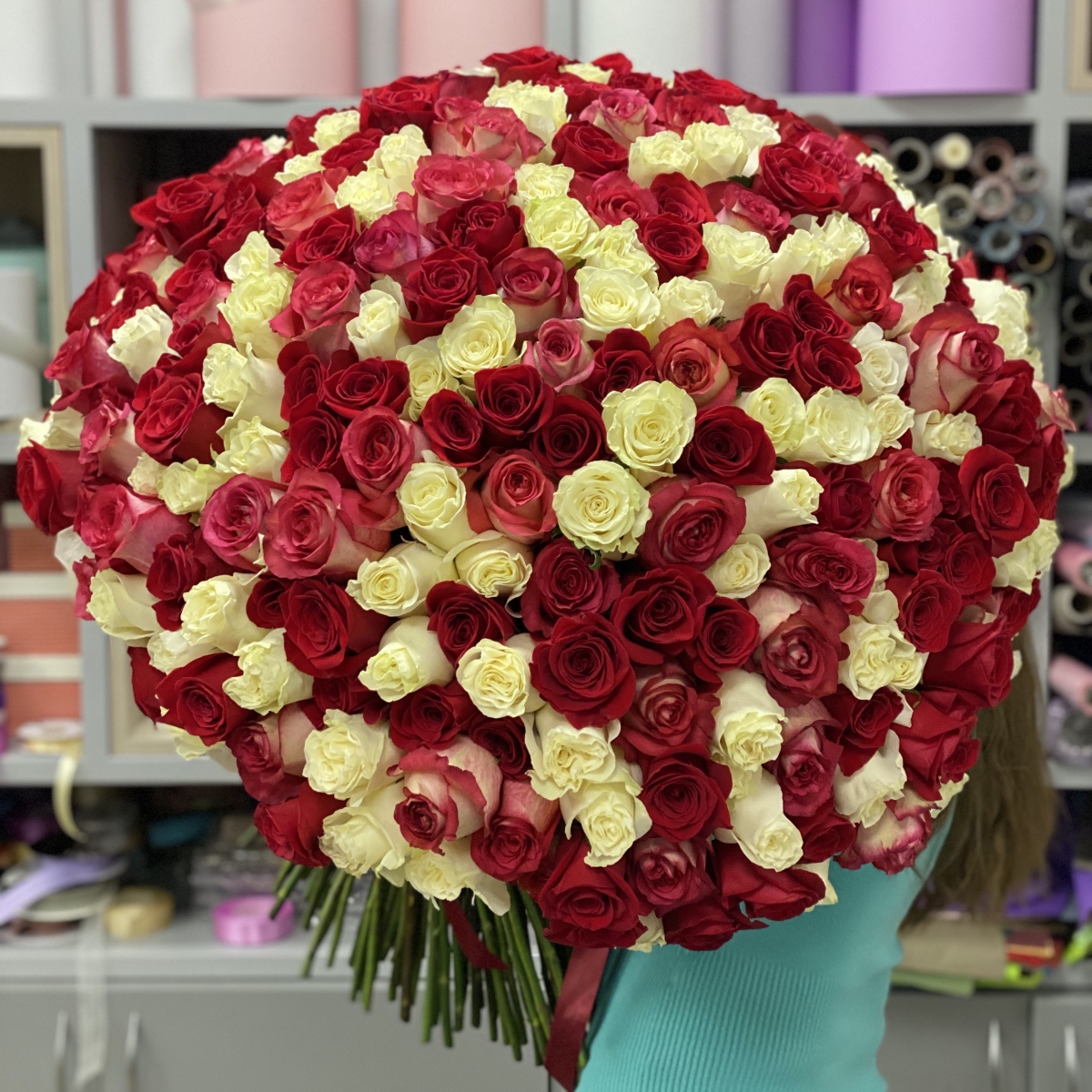 Букет из 301 розы